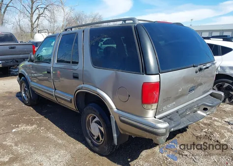 1998 Chevrolet Blazer Lt z USA, uszkodzony, nr VIN 1GNDT13WXW2215257